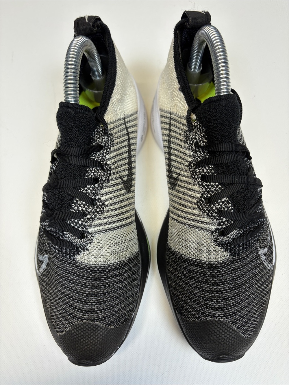 NIKE AIR ZOOM TEMPO NEXT% FLYKNIT BLACK VOLT RUNNING SHOES SIZE 5.5Y WOMENS SZ 7 - Picture 2 of 9